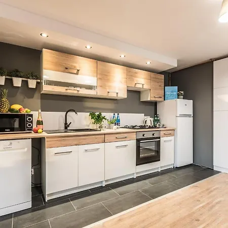Rent Like - Wlodkowica 33 Apartment
